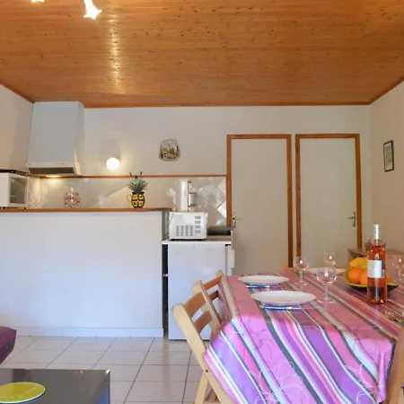 Charmante 3 A 800m De La Avec Veranda Et Terrasse, Quartier Calme - Fr-1-229d-235 Holiday home