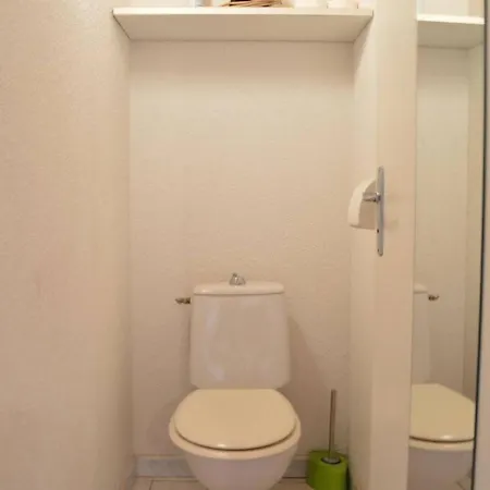 Holiday home Charmante 3 A 800m De La Avec Veranda Et Terrasse, Quartier Calme - Fr-1-229d-235
