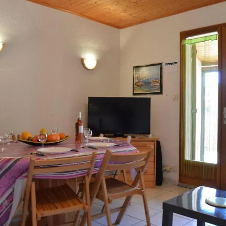 Charmante 3 A 800m De La Avec Veranda Et Terrasse, Quartier Calme - Fr-1-229d-235 Holiday home